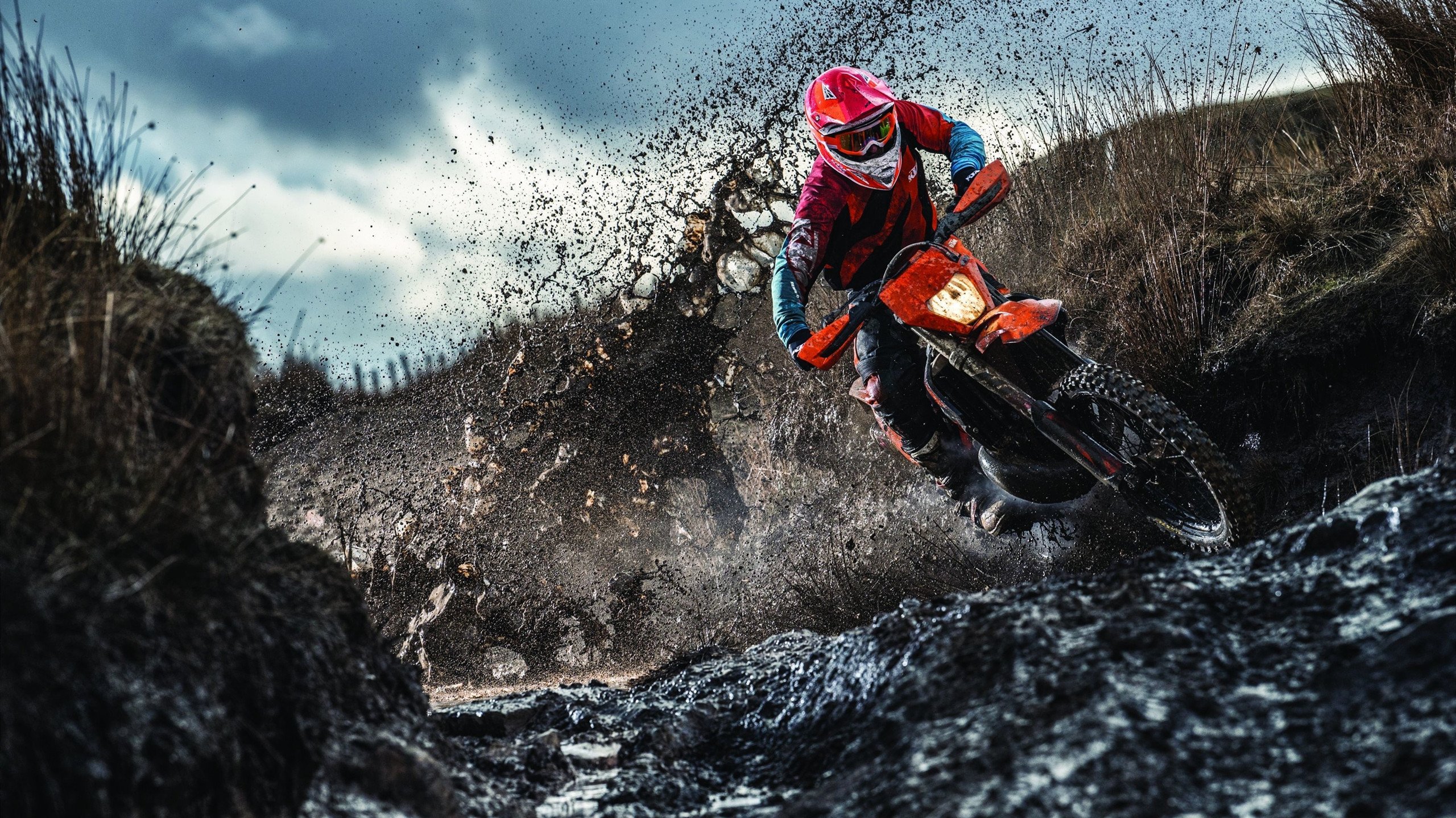 AYX官网入口-德罗巴回归赛场，挺进下一轮首场状态亮眼，曼联观众沸腾！